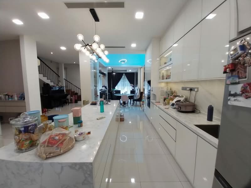 3.5-storey Terraced House for Sale in Putra Heights (Subang Jaya) - SY Chan - PropertyGuru.com.my