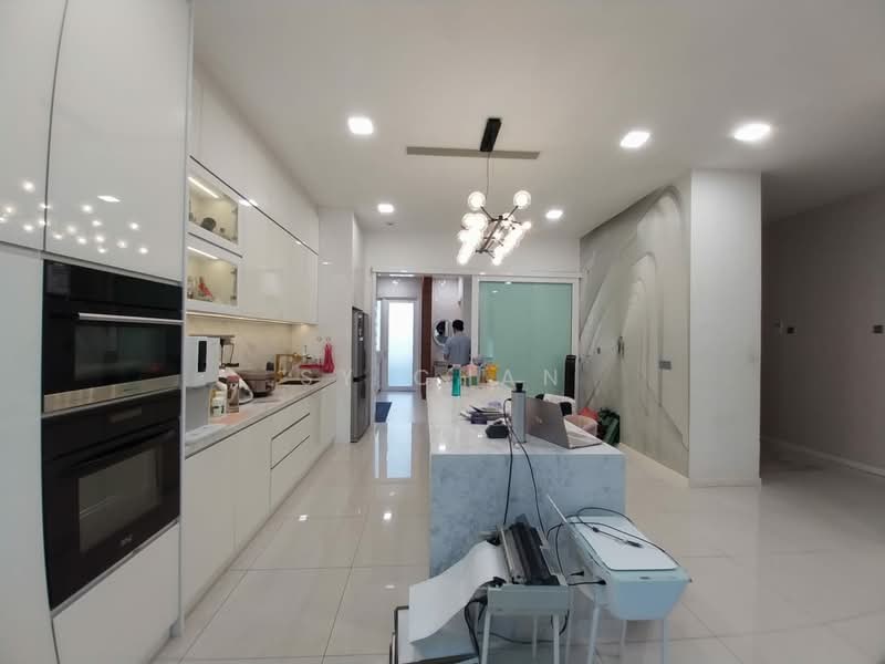 3.5-storey Terraced House for Sale in Putra Heights (Subang Jaya) - SY Chan - PropertyGuru.com.my
