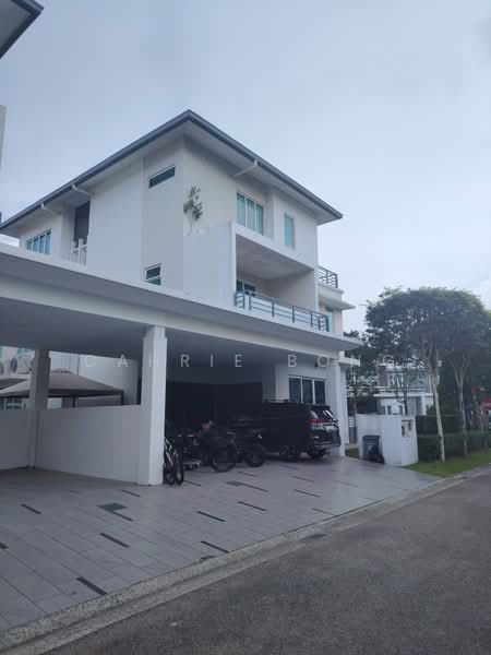 Bungalow for Sale in Senibong (Permas Jaya) - Cahrie Bong - Exterior - PropertyGuru.com.my