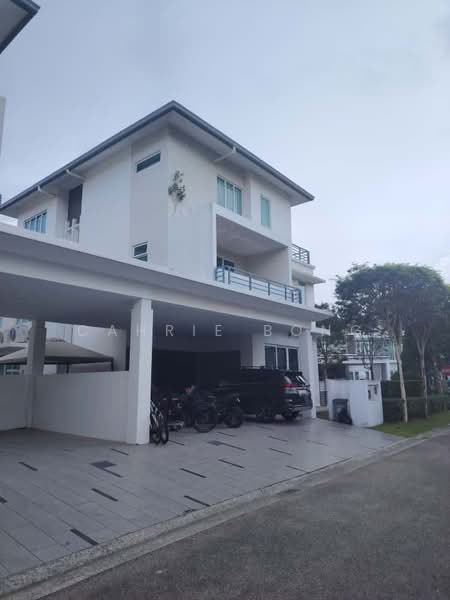 Bungalow for Sale in Senibong (Permas Jaya) - Cahrie Bong - Exterior - PropertyGuru.com.my