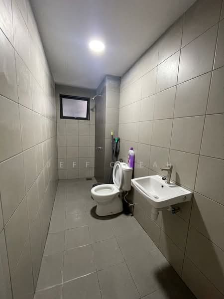 Service Residence for Rent at Residensi Bukit Tiara - Jeff Cheah - Bathroom - PropertyGuru.com.my