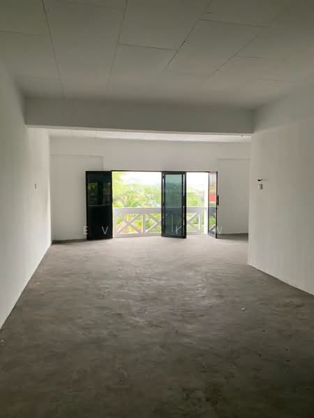 Shop for Rent in Taman Tampoi Utama (Johor Bahru) - Eva Siow - Balcony - PropertyGuru.com.my