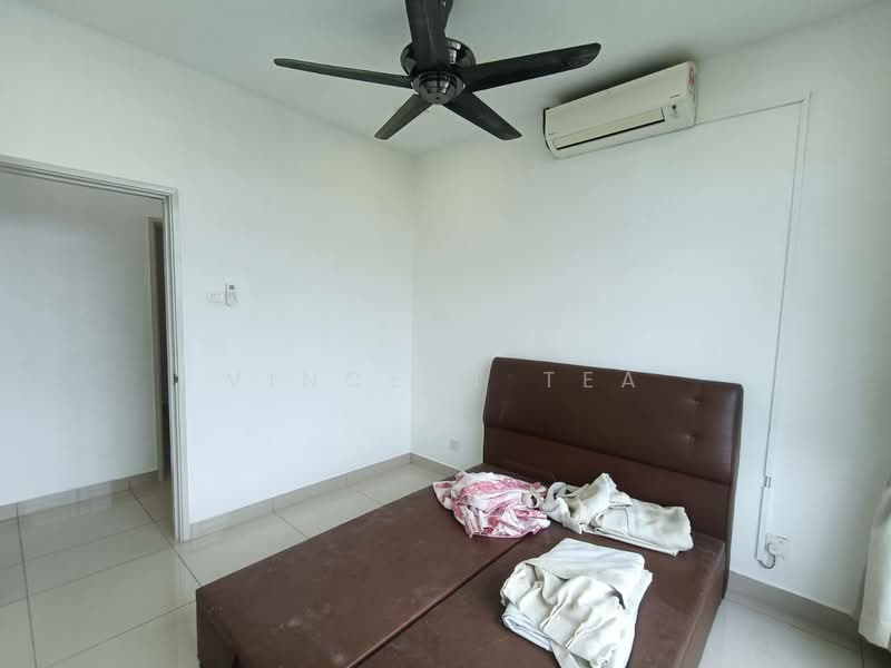 Pangsapuri untuk Dijual di D'Rich Executive Suites - Vincent Tea - Bedroom - PropertyGuru.com.my