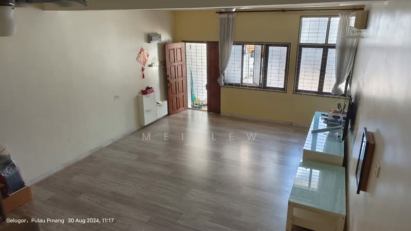 Rumah Teres 2 Tingkat untuk Disewa di Taman Lip Sin (Sungai Dua) - Mei Lew - Living Room - PropertyGuru.com.my