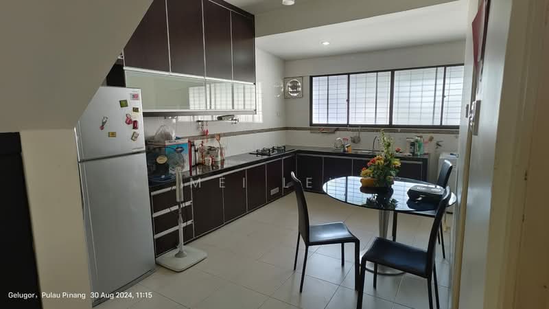 Rumah Teres 2 Tingkat untuk Disewa di Taman Lip Sin (Sungai Dua) - Mei Lew - Kitchen - PropertyGuru.com.my