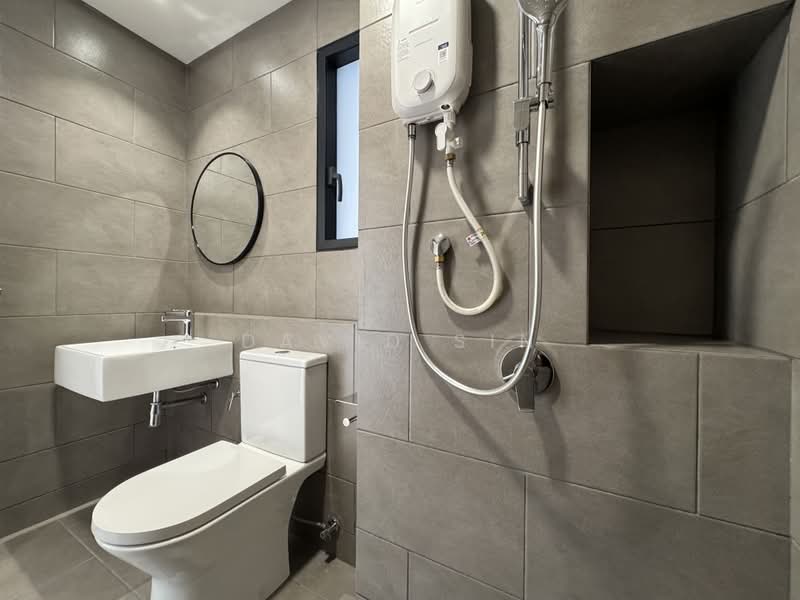 Servis Apartment untuk Disewa di Maya Ara Residences - David Sin - Bathroom - PropertyGuru.com.my