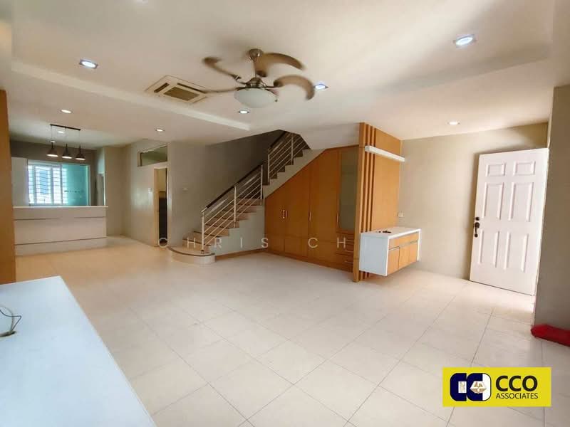Rumah Teres 2.5 Tingkat untuk Dijual di Bandar Baru Tambun (Tambun) - Chris Chin - Living Room - PropertyGuru.com.my