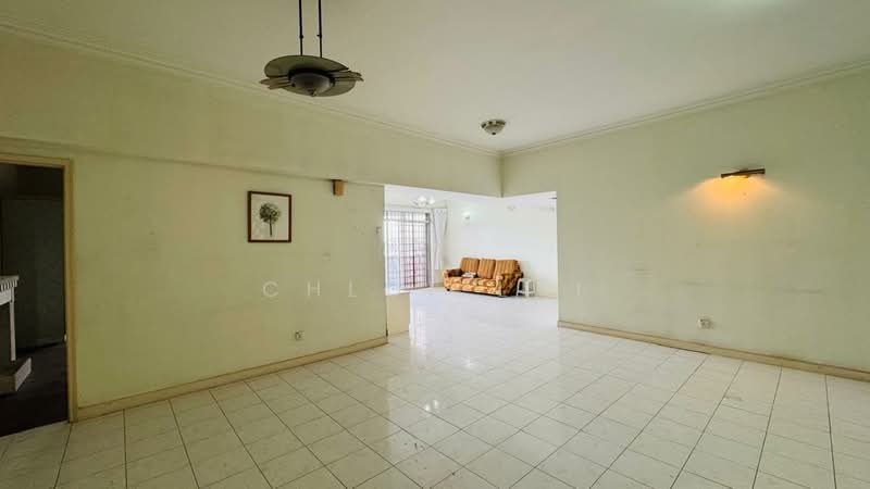Kondominium untuk Dijual di Indah Samudra Condominium - Chloe Lai - Living Room - PropertyGuru.com.my