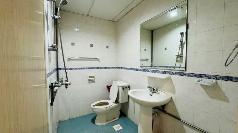 Kondominium untuk Dijual di Indah Samudra Condominium - Chloe Lai - Bathroom - PropertyGuru.com.my