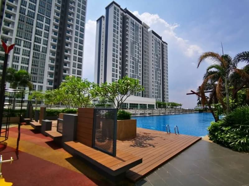 Service Residence for Sale at Meridin Bayvue Serviced Apartment - Dexter Lim - Exterior - PropertyGuru.com.my