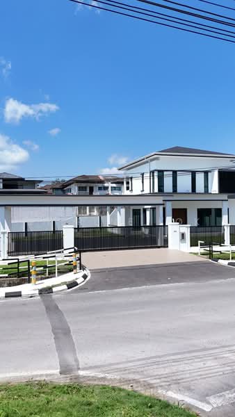 Rumah Berkembar untuk Dijual di Stampin (Kuching) - Sherene Kok - Exterior - PropertyGuru.com.my