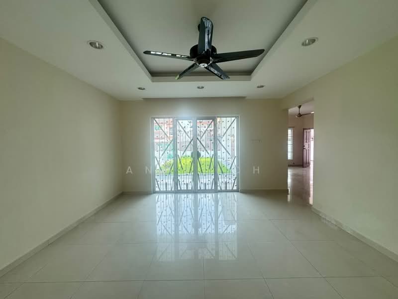 Rumah Teres 2 Tingkat untuk Disewa di Taman Meranti Jaya (Puchong) - Andy LCH - Living Room - PropertyGuru.com.my