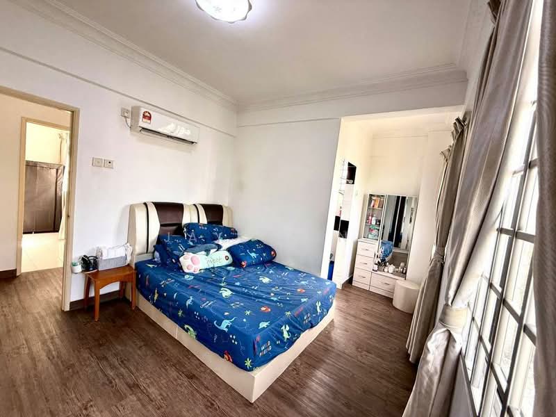 Pangsapuri untuk Dijual di Pangsapuri Persiaran Tanjung - Jayden Ng - Bedroom - PropertyGuru.com.my