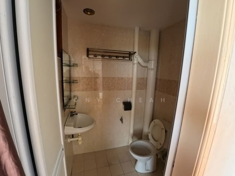 Condominium for Sale at Serina Bay - Tony Cheah - Bathroom - PropertyGuru.com.my