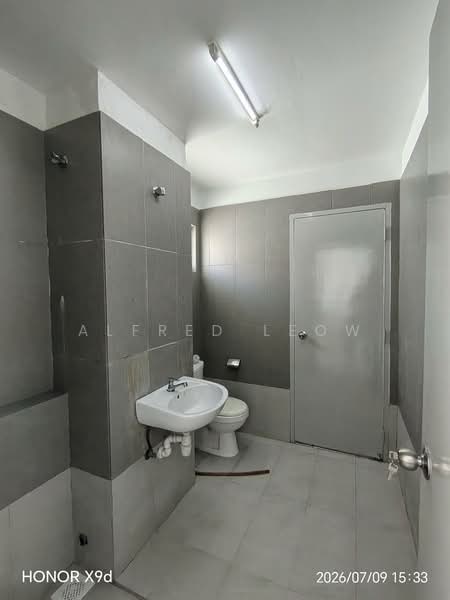 Rumah Teres untuk Disewa di Bandar Mahkota Banting (Tanjong Duabelas) - Alfred Leow - Bathroom - PropertyGuru.com.my