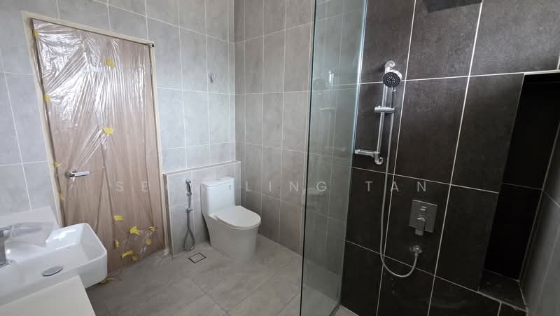 Rumah Teres 2-Tingkat untuk Dijual di Bandar Kinrara Seksyen 8 (Bandar Kinrara) - Seow Ling Tan - Bathroom - PropertyGuru.com.my