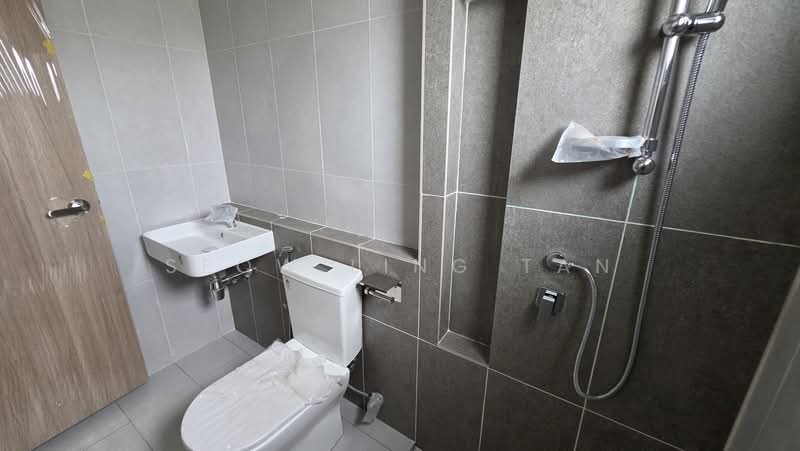 Rumah Teres 2-Tingkat untuk Dijual di Bandar Kinrara Seksyen 8 (Bandar Kinrara) - Seow Ling Tan - Bathroom - PropertyGuru.com.my