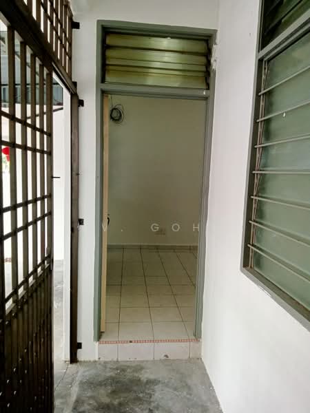 1-storey Terraced House for Rent in Bayan Lepas (Penang) - V. Goh - Entrance - PropertyGuru.com.my