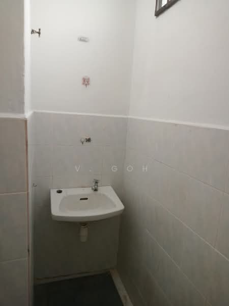 1-storey Terraced House for Rent in Bayan Lepas (Penang) - V. Goh - Bathroom - PropertyGuru.com.my