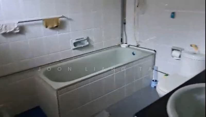 Rumah Banglo untuk Dijual di Taman Melodies (Johor Bahru) - JOON LIANG TAN - Bathroom - PropertyGuru.com.my