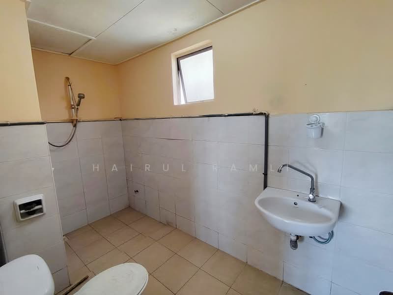 Kondominium untuk Disewa di Juta Mines - Hairul Ramli - Bathroom - PropertyGuru.com.my