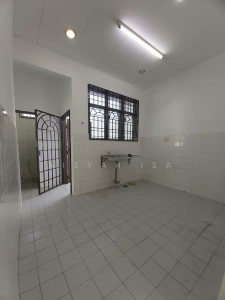 Rumah Berkembar untuk Dijual di Senawang (Negeri Sembilan) - Aisyah Isa - Kitchen - PropertyGuru.com.my