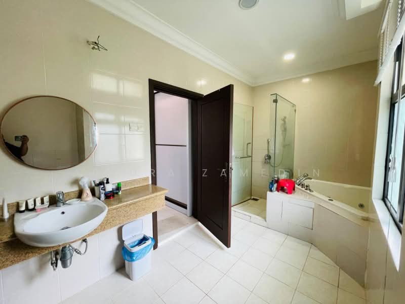 Bungalow for Sale in Bukit Jelutong (Shah Alam) - Adzura Zamedin - PropertyGuru.com.my