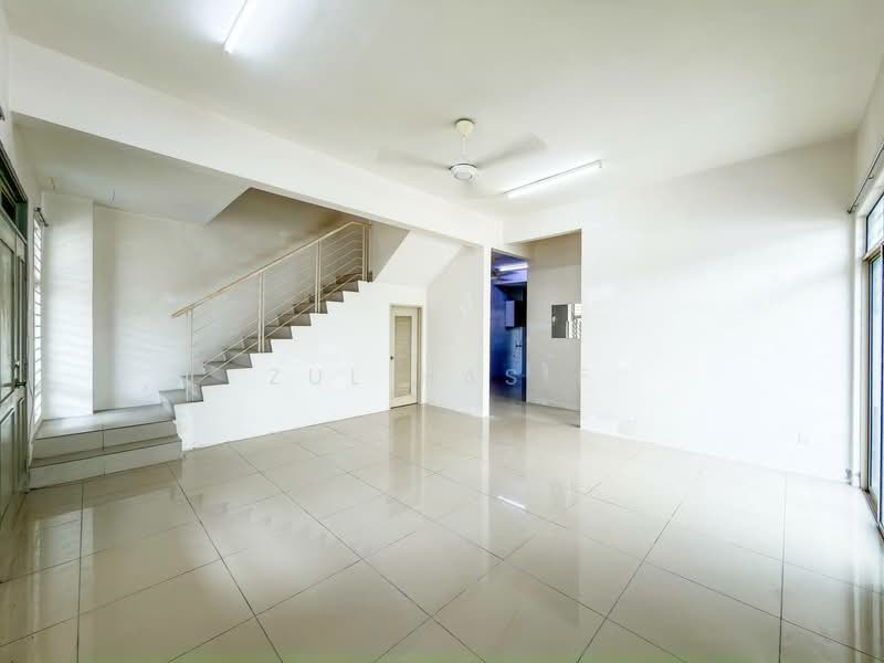 Semi-Detached House for Sale in Bandar Saujana Putra (Tanjong Duabelas) - Zul Hasif - PropertyGuru.com.my