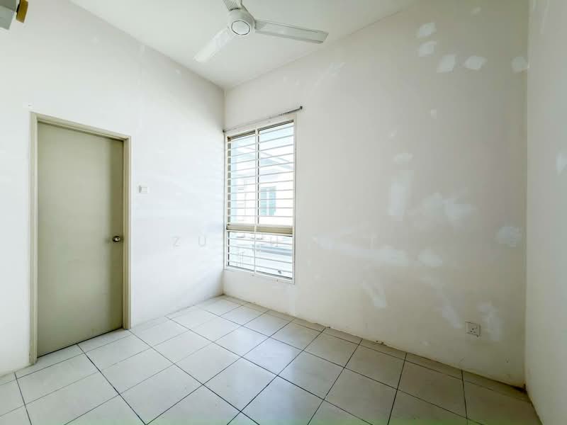 Semi-Detached House for Sale in Bandar Saujana Putra (Tanjong Duabelas) - Zul Hasif - PropertyGuru.com.my