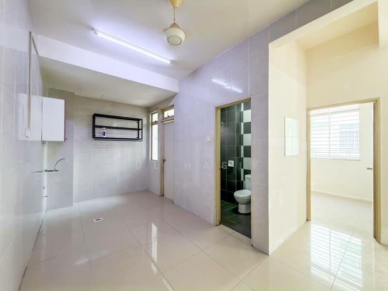Semi-Detached House for Sale in Bandar Saujana Putra (Tanjong Duabelas) - Zul Hasif - PropertyGuru.com.my