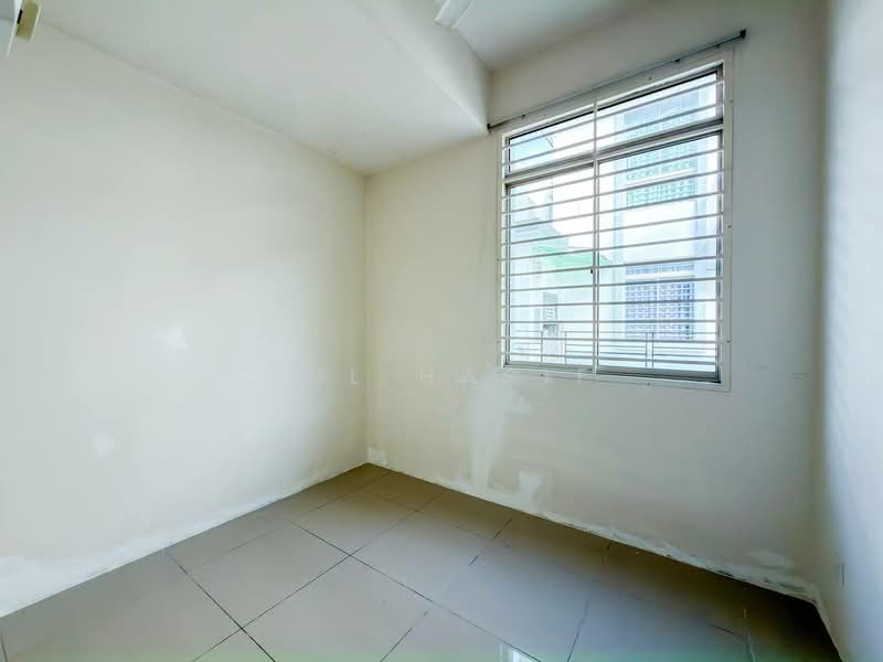 Semi-Detached House for Sale in Bandar Saujana Putra (Tanjong Duabelas) - Zul Hasif - PropertyGuru.com.my