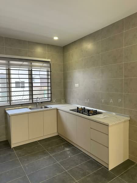 Rumah Teres 2 Tingkat untuk Disewa di Kota Warisan (Sepang) - Yoke Khiem Yap - Kitchen - PropertyGuru.com.my