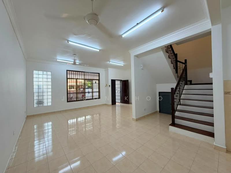 Rumah Teres 2 Tingkat untuk Dijual di Taman Mutiara Rini (Skudai) - Jason Khoo - Living Room - PropertyGuru.com.my