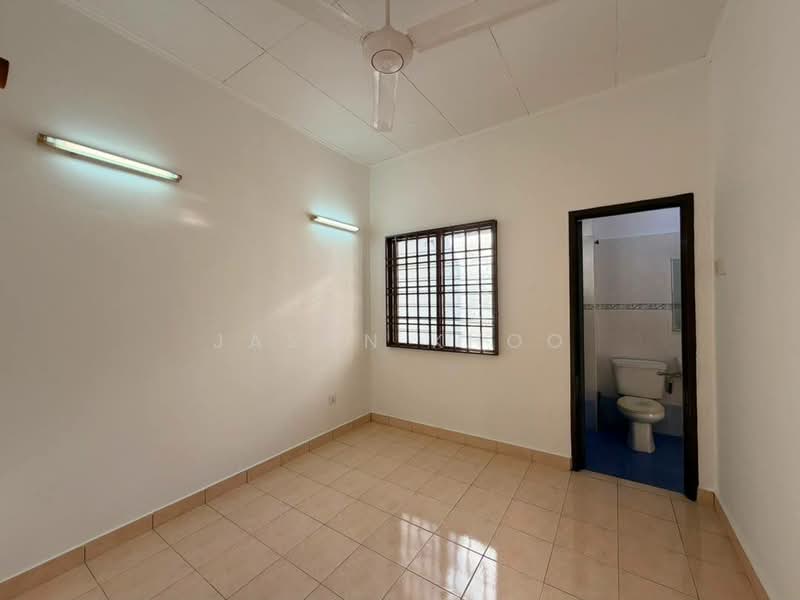 Rumah Teres 2 Tingkat untuk Dijual di Taman Mutiara Rini (Skudai) - Jason Khoo - PropertyGuru.com.my