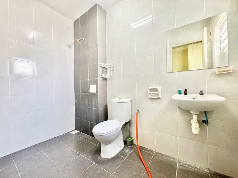 Semi-Detached House for Sale in Bandar Saujana Putra (Tanjong Duabelas) - Mahafiz . - PropertyGuru.com.my