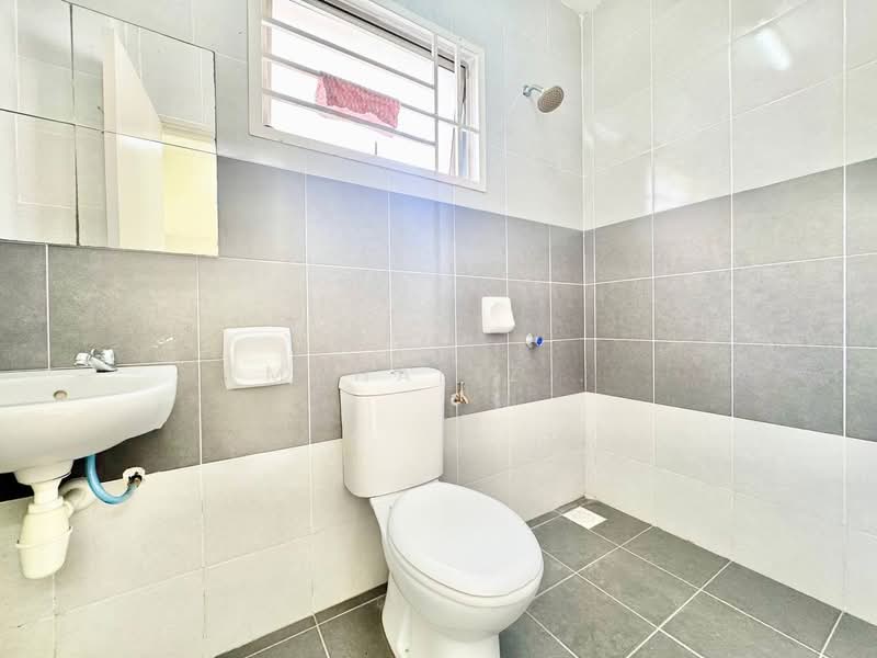Semi-Detached House for Sale in Bandar Saujana Putra (Tanjong Duabelas) - Mahafiz . - PropertyGuru.com.my