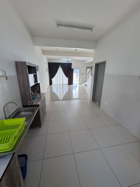 2-storey Terraced House for Rent in Klang (Selangor) - Darren Tan - Kitchen - PropertyGuru.com.my