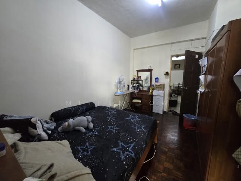 Flat for Sale at Tong Yik Mansion - Meifen Low - Bedroom - PropertyGuru.com.my