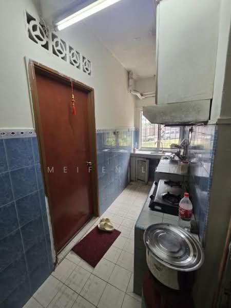 Flat for Sale at Tong Yik Mansion - Meifen Low - Kitchen - PropertyGuru.com.my