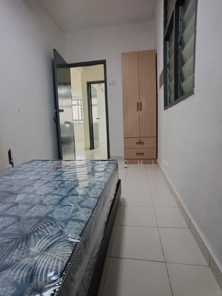 Pangsapuri untuk Disewa di Villa Krystal @ Bandar Selesa Jaya - April Chin - Bedroom - PropertyGuru.com.my