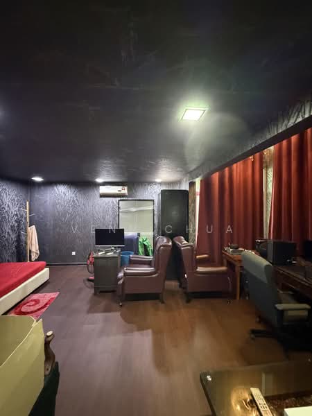 Rumah Berkembar untuk Dijual di Taman Yarl (Jalan Klang Lama (Old Klang Road)) - Venn Chua - Bedroom - PropertyGuru.com.my