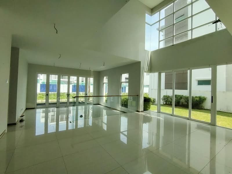 Bungalow for Sale in Senibong (Permas Jaya) - Cahrie Bong - Living Room - PropertyGuru.com.my