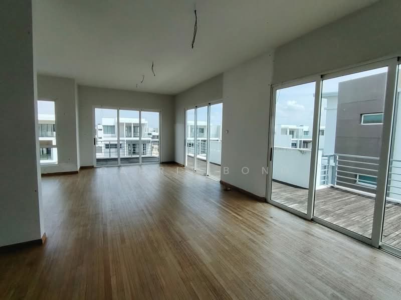 Bungalow for Sale in Senibong (Permas Jaya) - Cahrie Bong - PropertyGuru.com.my