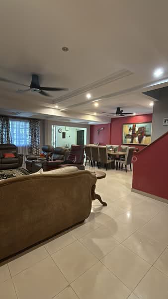 Rumah Teres 2 Tingkat untuk Dijual di Kota Kemuning (Shah Alam) - Kenjjo Yeo - Living Room - PropertyGuru.com.my