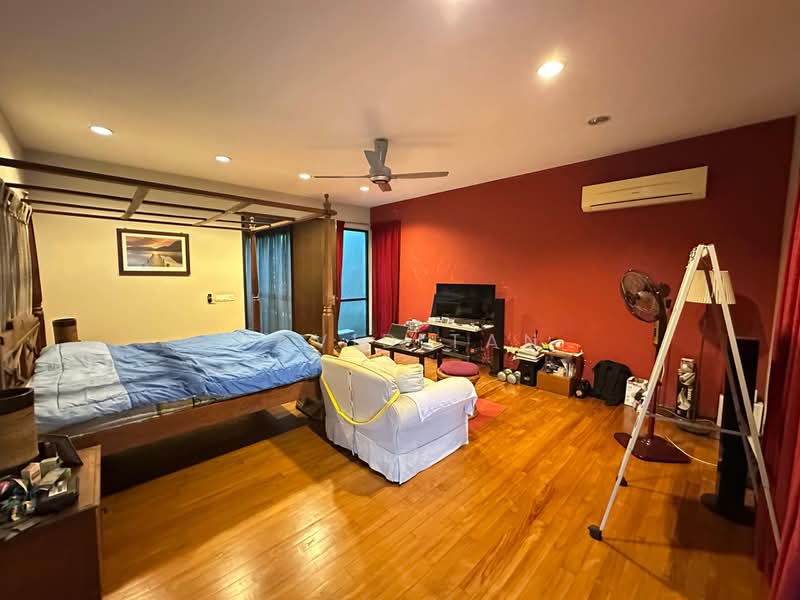 Bungalow for Sale in Bukit Gita Bayu (Seri Kembangan) - David Tan - Bedroom - PropertyGuru.com.my