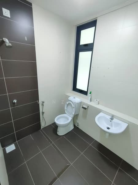 Kediaman Servis untuk Disewa di 8Scape Residence @ Sutera - Vinz Ang - Bathroom - PropertyGuru.com.my