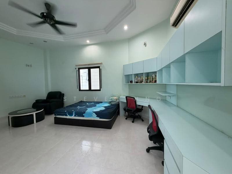 Kondominium untuk Dijual di Victoria Heights - Steven Hng - Bedroom - PropertyGuru.com.my
