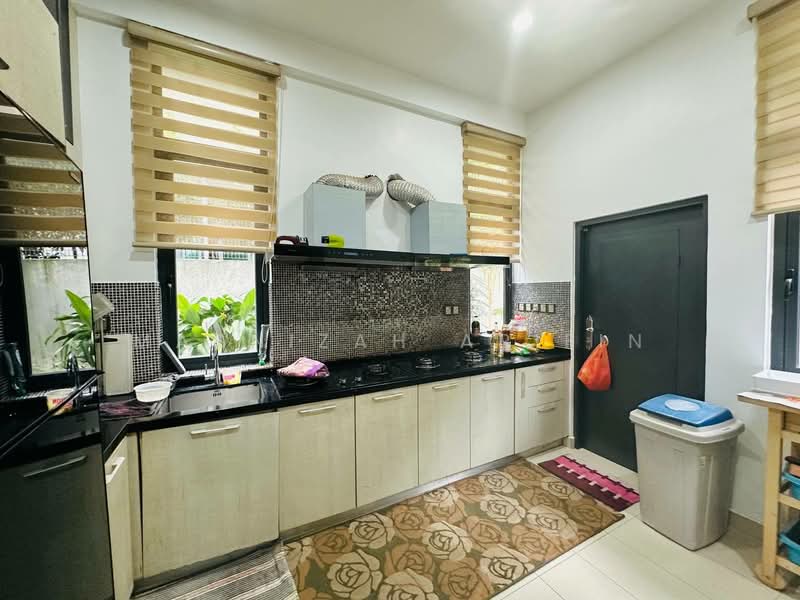 Rumah Banglo untuk Dijual di Alam Damai (Cheras) - Masnizah Arifin - Kitchen - PropertyGuru.com.my