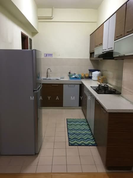 Pangsapuri untuk Disewa di Selesa I Resort Apartment (Pangsapuri Damai Mewah B) - Maya Myra - Kitchen - PropertyGuru.com.my