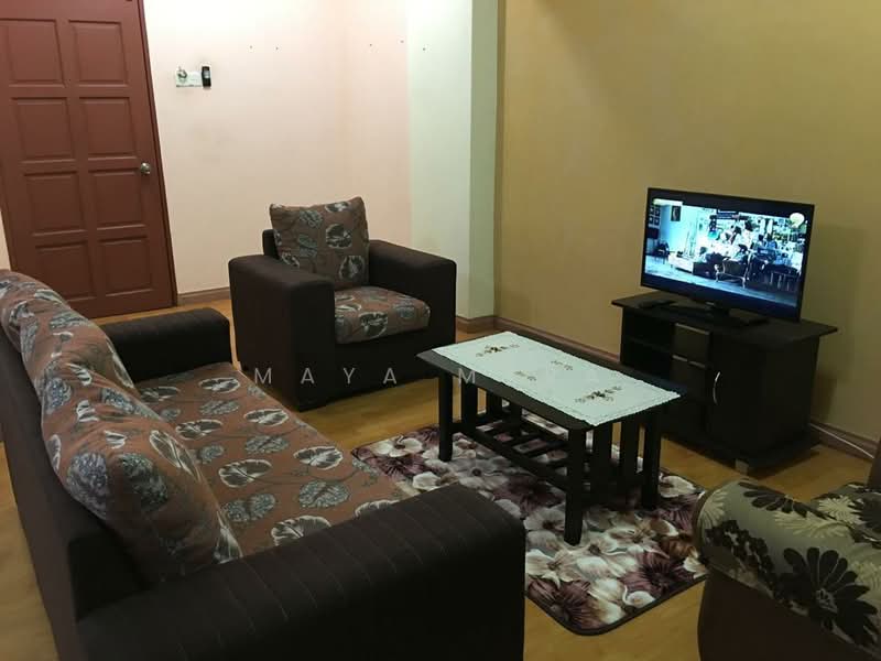Pangsapuri untuk Disewa di Selesa I Resort Apartment (Pangsapuri Damai Mewah B) - Maya Myra - Living Room - PropertyGuru.com.my